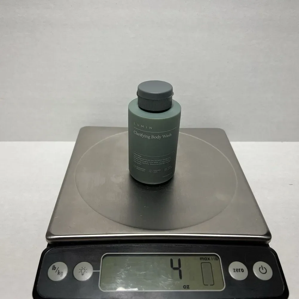 2 Lumin Clarifying Body Wash with Jojoba Oil + Aloe Vera *Bottle Leaked Dam Box*